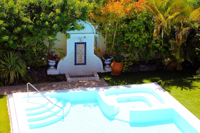 Imagen de la piscina del Apartamentos Vip Nogal. Foto 14