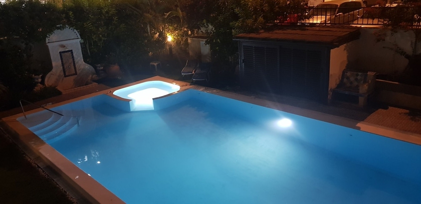 Imagen de la piscina del Apartamentos Vip Nogal. Foto 19