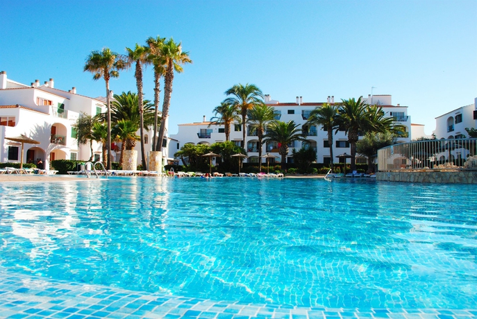 Imagen de la piscina del Apartamentos Vista Blanes. Foto 6