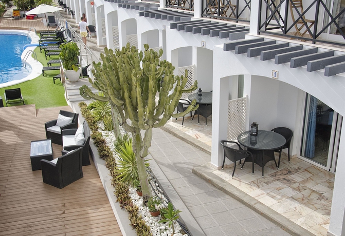 Imagen de los exteriores del Apartamentos Vista Bonita Gay and Lesbian Only Resort. Foto 5