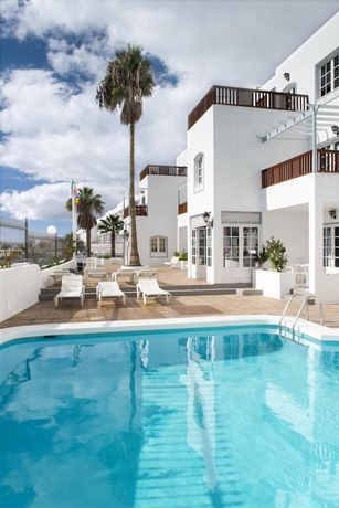 Imagen general del Apartamentos Vista Mar SELECT ADULTS (+16) Lanzarote. Foto 3