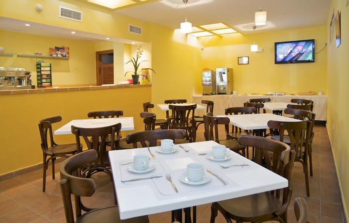 Imagen general del Apartamentos Vista Real. Foto 12