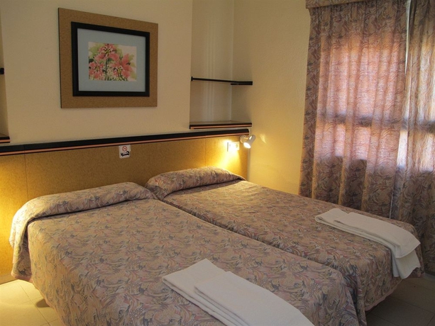 Imagen de la habitación del Apartamentos Vistamar, Benidorm - Playa Levante. Foto 4