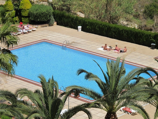 Imagen de la piscina del Apartamentos Vistamar, Benidorm - Playa Levante. Foto 7