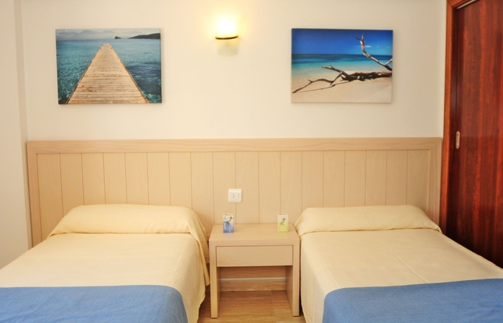 Imagen de la habitación del Apartamentos Vistamar I - Mc Ibiza. Foto 9
