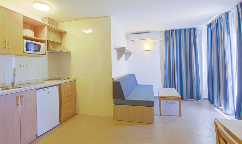 Imagen de la habitación del Apartamentos Vistamar II. Foto 5