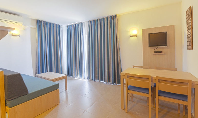 Imagen de los interiores del Apartamentos Vistamar II. Foto 16