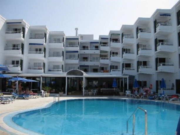 Imagen general del Apartamentos Vistamar, Santo Tomas. Foto 4