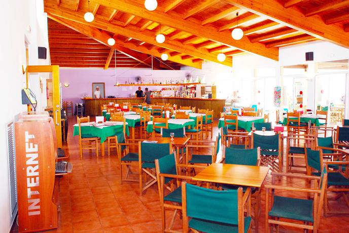 Imagen del bar/restaurante del Apartamentos Vistapicas. Foto 3