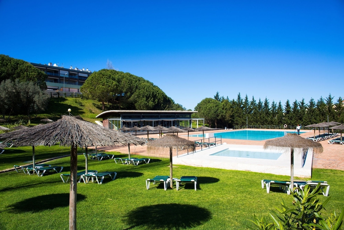 Imagen de la piscina del Apartamentos Vitasol Park. Foto 12