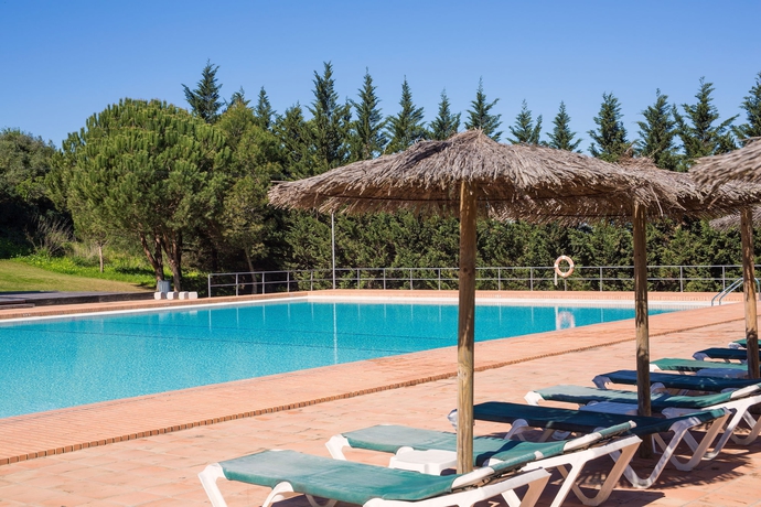 Imagen de la piscina del Apartamentos Vitasol Park. Foto 13