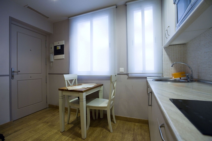 Imagen de la habitación del Apartamentos Viviendas Turísticas Palacio Real. Foto 10