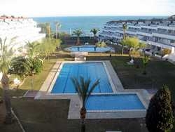 Imagen de la piscina del Apartamentos Voramar, Alcocéber. Foto 3