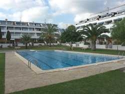 Imagen de la piscina del Apartamentos Voramar, Alcocéber. Foto 5