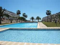 Imagen de la piscina del Apartamentos Voramar, Alcocéber. Foto 6