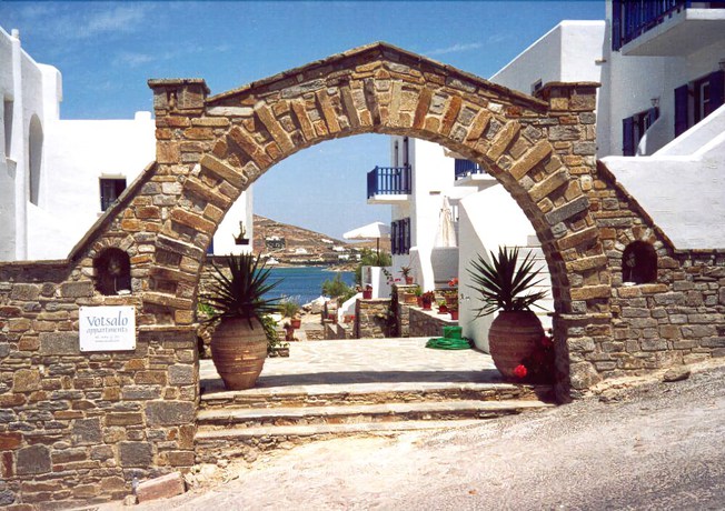 Imagen de los exteriores del Apartamentos Votsalo. Foto 12