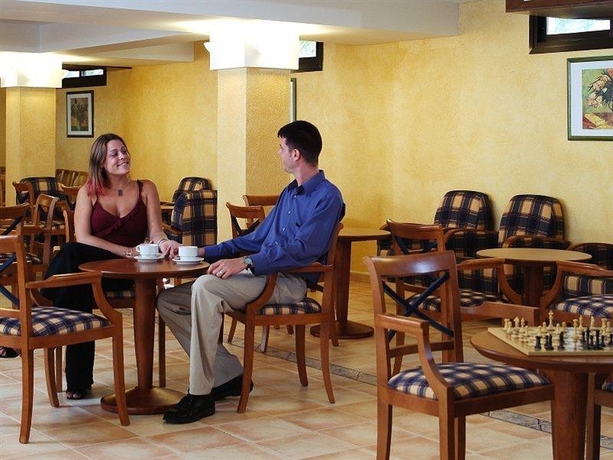 Imagen general del Apartamentos Waikiki. Foto 2