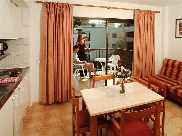 Imagen general del Apartamentos Waikiki. Foto 6