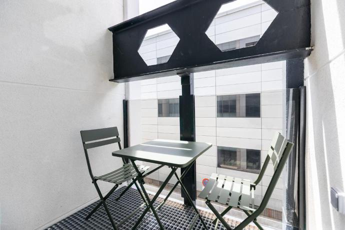 Imagen de los exteriores del Apartamentos Welcomer Bernab&eacute;u. Foto 16