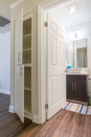 Imagen de la habitación del Apartamentos Wellworth. Foto 1