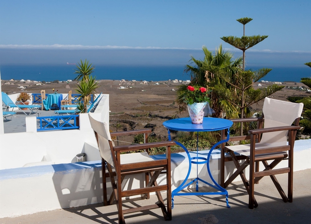 Imagen de los exteriores del Apartamentos White Cave Villas. Foto 12