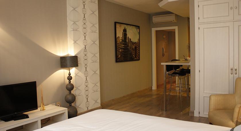 Imagen general del Apartamentos Woo Travelling Plaza de Oriente Homtels. Foto 3