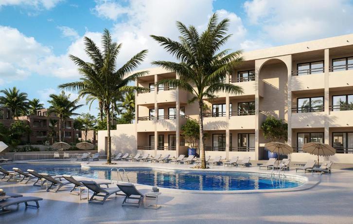 Imagen de la piscina del Apartamentos Wyndham Mallorca Portocolom Resort. Foto 27