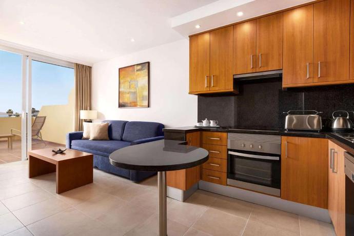 Imagen de la habitación del Apartamentos Wyndham Residences Costa Adeje. Foto 5