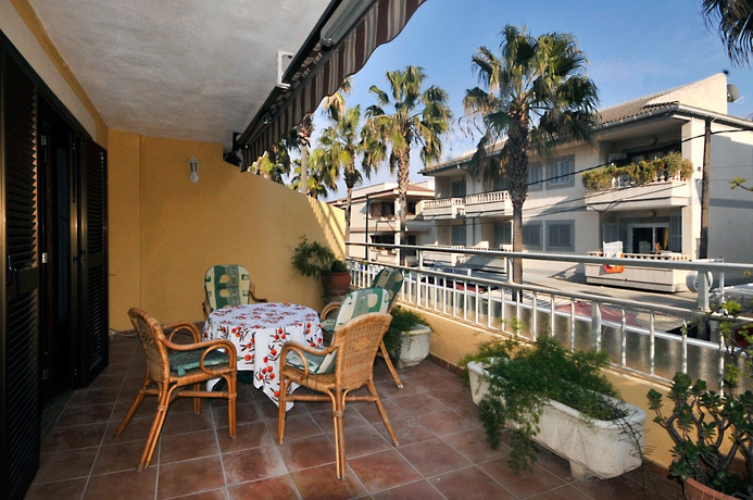 Imagen de los exteriores del Apartamentos YourHouse Acapulco. Foto 10