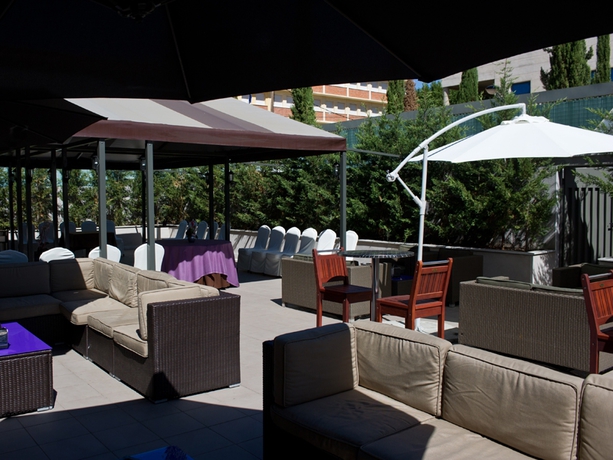 Imagen de los exteriores del Apartamentos Zenit Hall 88 Studios. Foto 7