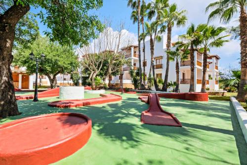 Imagen de los exteriores del Apartamentos azuLine Can Sanso. Foto 8