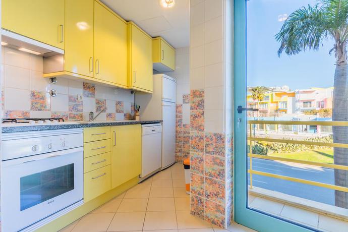 Imagen de los interiores del Apartamentos da Orada by Garvetur. Foto 10