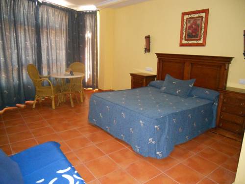 Imagen de la habitación del Apartamentos la Atarraya. Foto 5