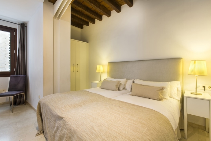 Imagen de la habitación del Apartamentos tuGuest Elvira Suite. Foto 17