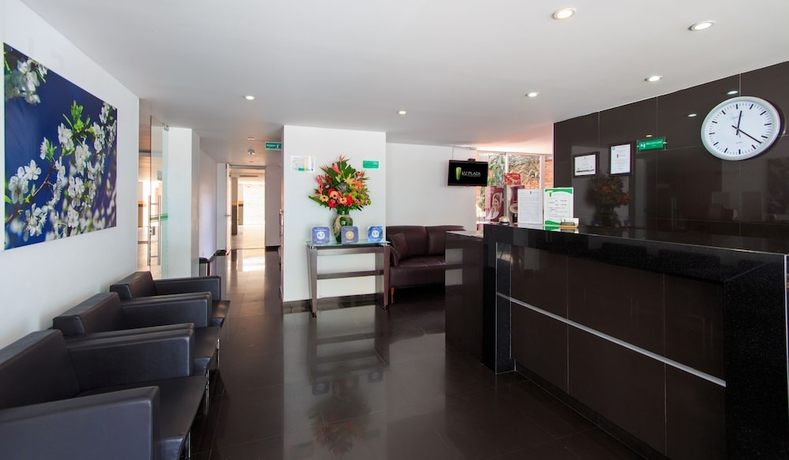 Imagen de los interiores del Aparthotel 122 Plaza. Foto 19