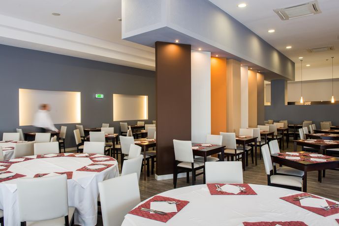 Imagen del bar/restaurante del Aparthotel 3hb Clube Humbria - All Inclusive. Foto 2