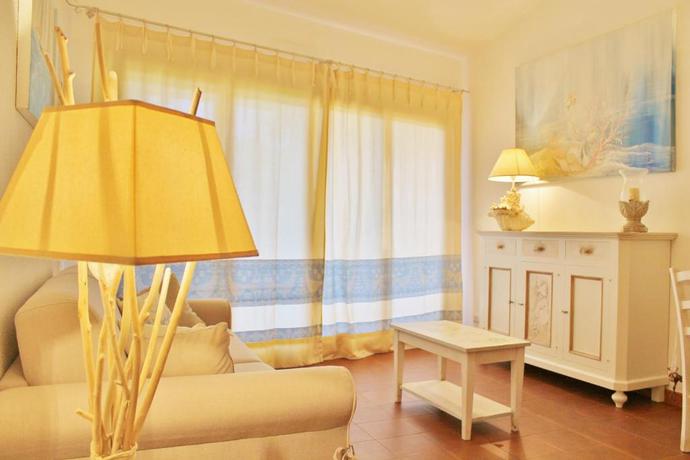 Imagen general del Aparthotel AHR Costa Serena Village. Foto 14