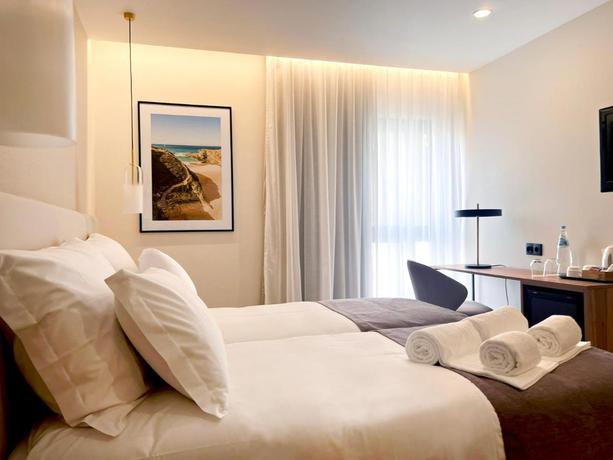 Imagen de la habitación del Aparthotel AP Sines. Foto 2