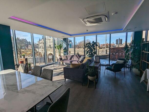 Imagen general del Aparthotel Aberdeen by Charles Hope. Foto 7