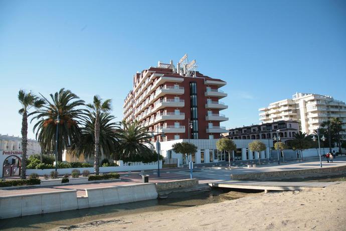 Imagen de los exteriores del Aparthotel Acualandia. Foto 18