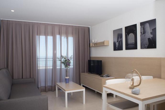 Imagen de la habitación del Aparthotel Acualandia. Foto 8