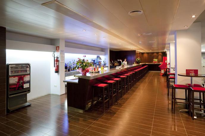 Imagen del bar/restaurante del Aparthotel Acualandia. Foto 6