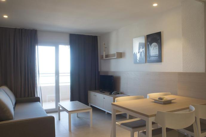 Imagen de la habitación del Aparthotel Acualandia. Foto 16