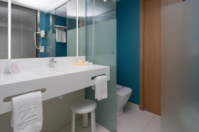 Imagen de la habitación del Aparthotel Acuasol. Foto 17