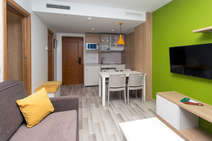 Imagen de la habitación del Aparthotel Acuasol. Foto 18