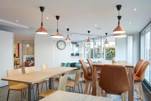 Imagen del bar/restaurante del Aparthotel Adagio Access Carri&egrave;res-sous-poissy. Foto 9
