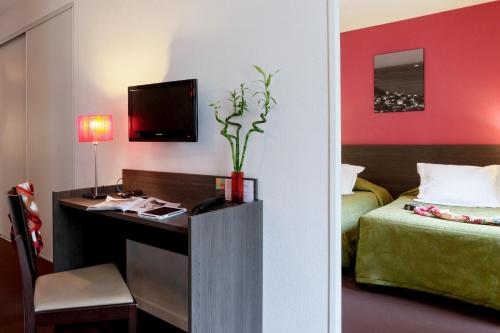 Imagen de la habitación del Aparthotel Adagio Access Marseille Saint Charles. Foto 11