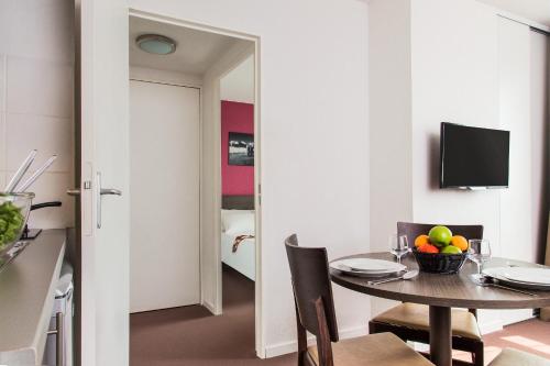 Imagen de la habitación del Aparthotel Adagio Access Marseille Saint Charles. Foto 19