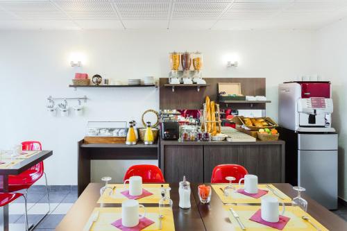 Imagen del bar/restaurante del Aparthotel Adagio Access Orl&eacute;ans. Foto 7
