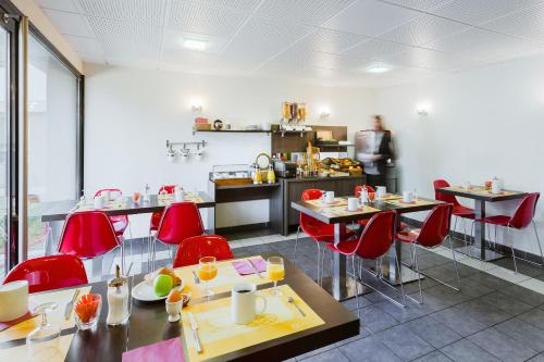 Imagen del bar/restaurante del Aparthotel Adagio Access Orl&eacute;ans. Foto 9